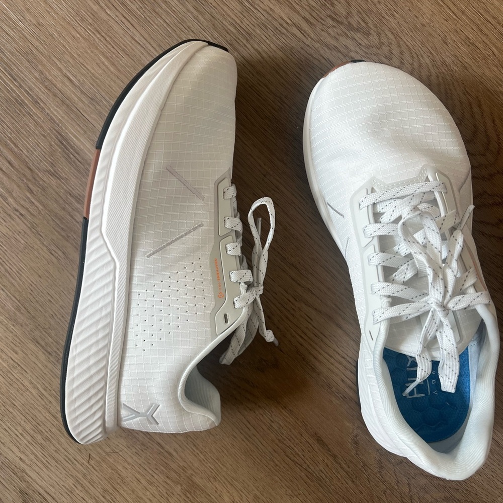 NWT!🎉 FLUX FOOTWEAR Adapt Graphene running shoe! - Picture 3 of 7